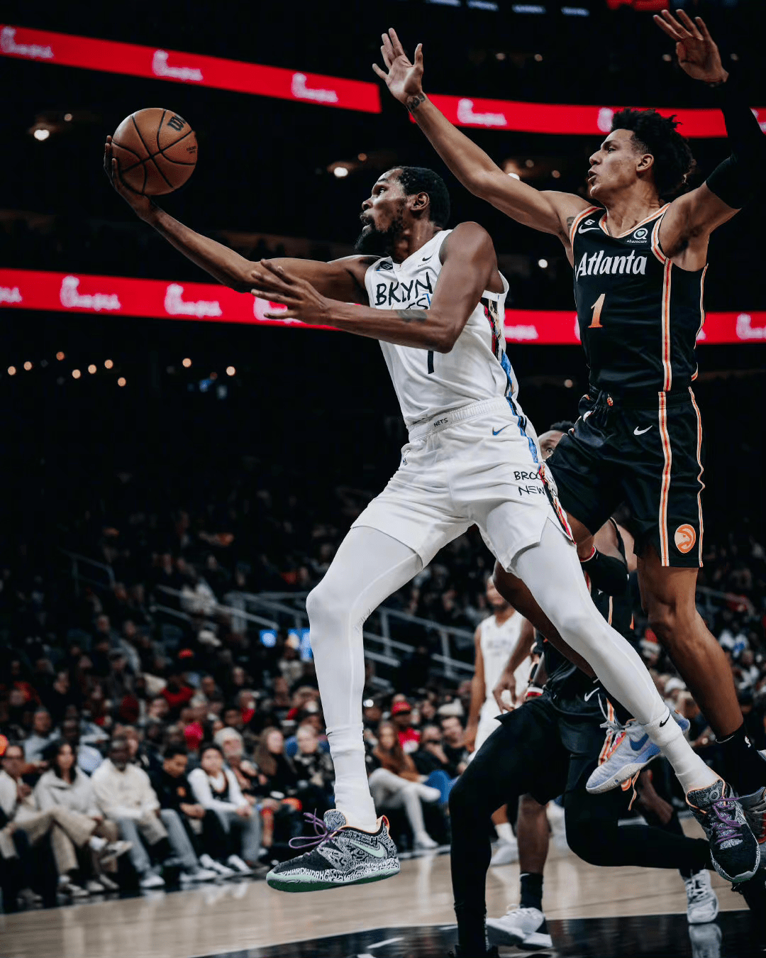 爆冷首场状态出色，篮网观众沸腾！，巴特勒重返赛场上演精彩一战的简单介绍开云体育